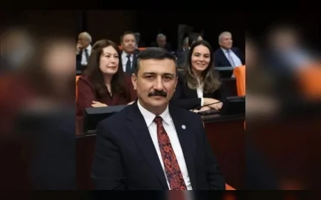 İYİ Parti Bursa Milletvekili Selçuk Türkoğlu: “Madencilere yapılan gözaltı işlemi utanç vericidir”
