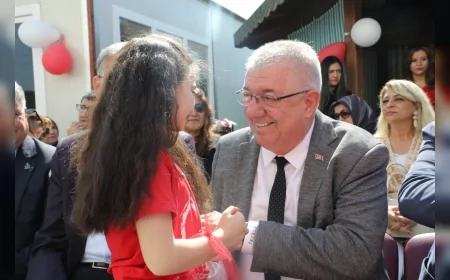 Edremit Belediyesi 23 Nisan Haftasında Çocuk Meclisi ve Uçurtma Şenliğiyle Kutlamaları Bir Haftaya Yayacak