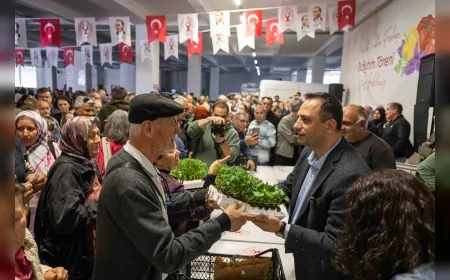 Bornova Belediyesi 382 bin fide dağıtımıyla yerel üretimi ve üreticiyi destekliyor