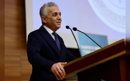 Hekimsen Genel Başkanı Uzm. Dr. Adil Kurban: “Aile hekimliğinde artan iş yükü ve maaş kesintileri sahada ciddi baskı oluşturuyor”