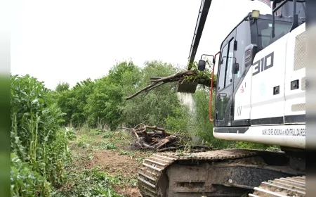 MASKİ Gediz Nehri ile Nif Çayı birleşiminde taşkın riskine karşı müdahale etti