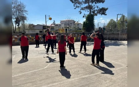 Düzce Belediyesi Hareket Okulumda projesiyle öğrencileri sporla buluşturuyor