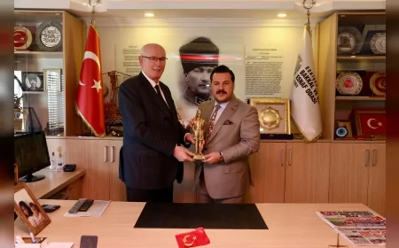 ODUNPAZARI BELEDİYE BAŞKANI KAZIM KURT ESKİŞEHİR’DE ESNAF ODALARINI ZİYARET ETTİ TALEP VE SORUNLARI DİNLEDİ