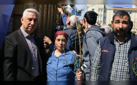 Bergama Belediye Başkanı Prof. Dr. Tanju Çelik: “Bu dayanışma modeliyle Bergama’da üretimi büyütmeye devam edeceğiz”