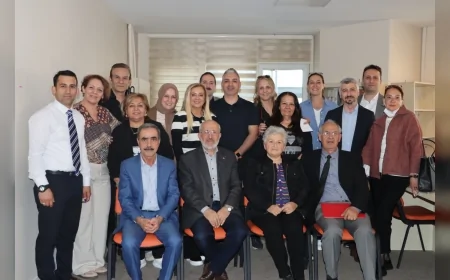Maltepe Belediyesi yetkilileri mahallelerin taleplerini muhtarlarla masaya yatırdı
