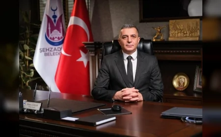 Şehzadeler Belediye Başkanı Hakan Şimşek 23 Nisan mesajında çocukların güvenliği ve geleceğine vurgu yaptı