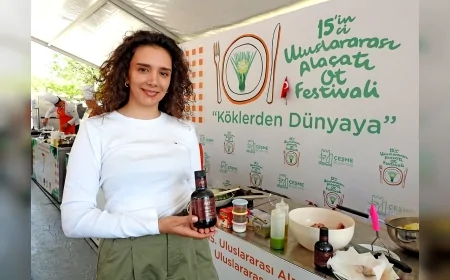 Alaçatılı Girişimci Simay Evgin’in “Aleysim” Markası Uluslararası Festivalde Şeflerin Tercihi Oldu