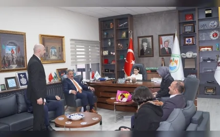 İznik’te 23 Nisan’da Başkanlık Koltuğu Ada Olgun’a Devredildi