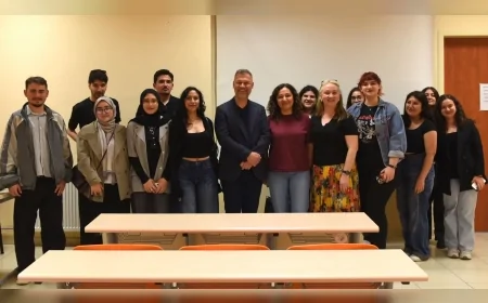 Ege Üniversitesinde Fotoğrafçılık atölyesine yoğun ilgi gençler teknik ve yaratıcılığı bir arada öğrendi