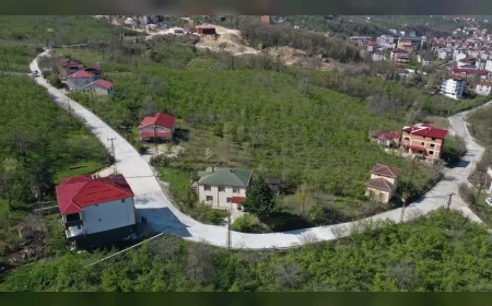 ORDU BÜYÜKŞEHİR BELEDİYESİ BAŞKANI DR. MEHMET HİLMİ GÜLER: “KUMRU’DA 50 YILLIK ULAŞIM HASRETİNİ SONA ERDİRİYORUZ