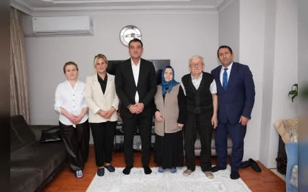 GİRESUN BELEDİYE BAŞKANI FUAT KÖSE: “ŞEHİT AİLELERİ BİZİM BAŞ TACIMIZDIR”