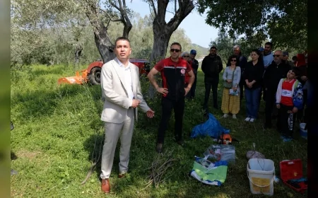 SEFERİHİSAR’DA ZEYTİN ÜRETİCİLERİNE YÖNELİK UYGULAMALI BUDAMA VE AŞILAMA EĞİTİMİ DÜZENLENDİ