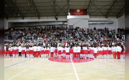 BAYRAKLI BELEDİYE BAŞKANI İRFAN ÖNAL: “23 NİSAN’I ÇOCUKLARIMIZA VERDİĞİMİZ SÖZÜ TUTARAK KARŞILIYORUZ”