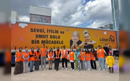 LÖSEV Tırı 23 Nisan’da Malatya’da çocuklar için umut dolu şenlik düzenledi