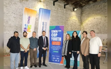 İzmir Büyükşehir Belediyesi COP31 öncesi gençleri buluşturdu Prof. Dr. Pınar Okyay “Gençlerin sesi küresel sürece katkı sunacak”