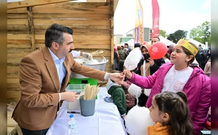 Yıldırım Belediye Başkanı Oktay Yılmaz: “23 Nisan çocuklara duyulan güvenin en somut göstergesidir”