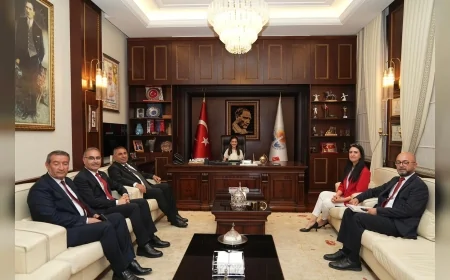 Adana Büyükşehir Belediye Başkan Vekili Güngör Geçer: “Küçük yazar Zeynep Demir’in projesini destekleyeceğiz”