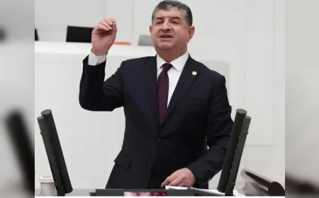 CHP Antalya Milletvekili Av. Cavit Arı “Karaalioğlu Parkı Antalya’nın hafızasıdır, ranta kurban ettirmeyiz” dedi