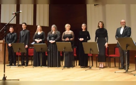 İzmir Türk Mûsikîsi İcra Heyeti Bekir Sıdkı Sezgin’i Vefatının 30. Yılında Vefa Konseriyle Andı