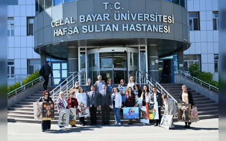 Manisa Büyükşehir Belediyesi 23 Nisan’da hastanelerde tedavi gören çocuklara sanatla moral verdi