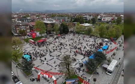 Düzce Anıtpark Meydanı’nda 23 Nisan Kutlamaları Çocukların Yoğun Katılımıyla Gerçekleşti!