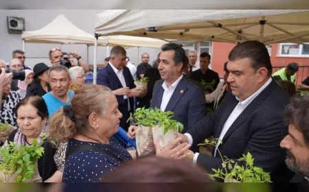 SEFERİHİSAR BELEDİYE BAŞKANI İSMAİL YETİŞKİN: “TOHUM TAKAS ŞENLİĞİ MÜCADELEMİZİN SİMGESİ”