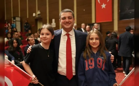 TORBALI BELEDİYE BAŞKANI ÖVÜNÇ DEMİR 23 NİSAN KUTLAMALARINDA “CUMHURİYETİMİZ EMİN ELLERDE” DEDİ