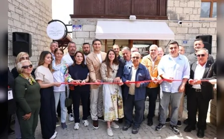 Çeşme Belediye Başkanı Lâl Denizli: “Kitap Kafe kültürel belleği yaşatacak bir alan olacak”