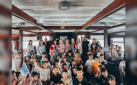 İzmir Büyükşehir Belediyesi Halikarnas Balıkçısı’nı doğum gününde Bergama Vapuru’nda çocuklarla andı