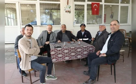 MANİSA ŞEHZADELER’DE MUHTARLARLA DOĞRUDAN TEMAS TALEPLERİ HIZLA ÇÖZÜME DÖNÜŞTÜRÜYOR