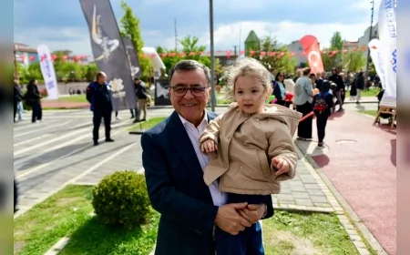 ALTIEYLÜL BELEDİYE BAŞKANI HAKAN ŞEHİRLİ: “ASUVA’DAKİ ÇOCUKLARIN MUTLULUĞU DOĞRU İŞ YAPTIĞIMIZIN GÖSTERGESİ”