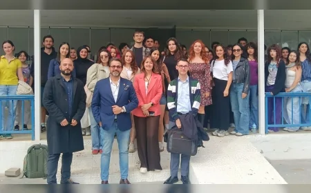 Ege Üniversitesi’nde düzenlenen etkinlikte yapay zekanın sanat ve tasarıma etkileri çok yönlü ele alındı