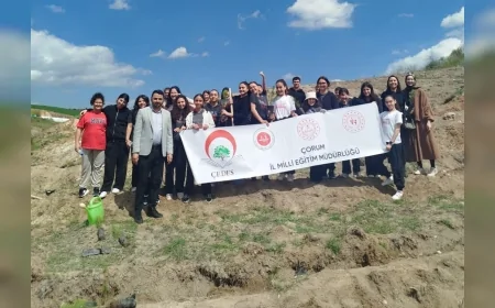 Çorum’da ÇEDES Projesi Kapsamında Öğrenciler 50 Fidanı Toprakla Buluşturdu