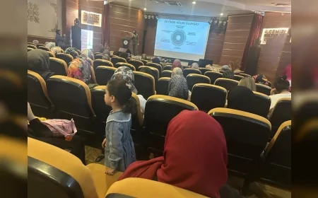 PURSAKLAR BELEDİYESİ GÜLBAHAR HATUN HANIM EVİ’NDE ANNELİKTE TÜKENMİŞLİK SENDROMU SEMİNERİ DÜZENLEDİ