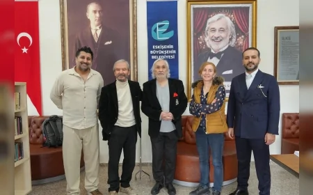 ESKİŞEHİR BÜYÜKŞEHİR BELEDİYESİ’NDEN MÜJDAT GEZEN’E VEFA SAHNESİ ZİYARETİ GERÇEKLEŞTİ