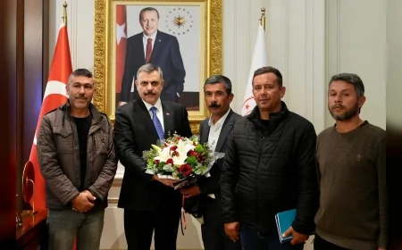 İçişleri Bakanı Mustafa Çiftçi maden işçileriyle buluştu eylem süreci uzlaşıyla tamamlandı