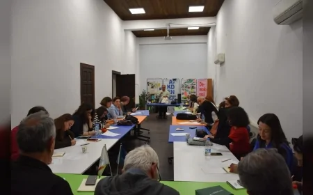 İzmir Büyükşehir Belediyesi Akdeniz Akademisi’nde Demokrasi Okulu kentsel politikalar programı başladı