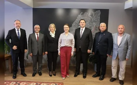 Konak Belediye Başkanı Nilüfer Çınarlı Mutlu Makedonya Türk Hareket Partisi Genel Başkanı Enes İbrahim’i ağırladı!