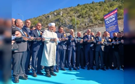 Ulaştırma ve Altyapı Bakanı Abdulkadir Uraloğlu Çorum’da Kırkdilim Tünelleri Açılışına Katıldı: “Seyahat süresini yarıya düşürdük”