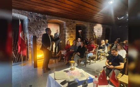 İzmir Öğretmen Akademileri’nde edebiyat, tarih, felsefe ve müzik ekseninde kapsamlı eğitim programı düzenlendi