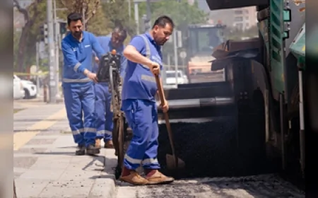 İZMİR BÜYÜKŞEHİR BELEDİYESİ KARŞIYAKA GİRNE BULVARI’NDA ÜÇ KİLOMETRELİK YOL YENİLEME ÇALIŞMASI BAŞLATTI
