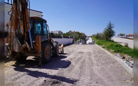 Tepebaşı Belediyesi Aşağı Söğütönü’nde Yol ve Kaldırım Çalışmalarını Hızlandırdı