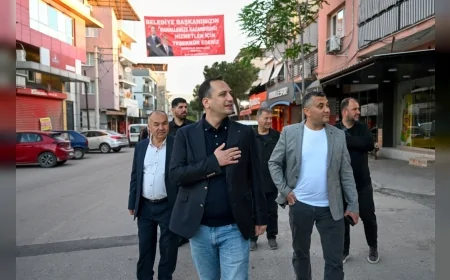 BORNOVA BELEDİYE BAŞKANI ÖMER EŞKİ EGEMENLİK MAHALLESİ’NDE İNCELEME YAPTI SOKAKLARDA ASFALT DÖNÜŞÜMÜ BAŞLADI