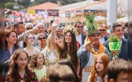 Çeşme Alaçatı’da düzenlenen 15. Uluslararası Ot Festivali yüz binlerce ziyaretçiyi ağırlayarak tamamlandı