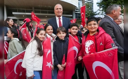 Gaziemir Belediye Başkanı Ünal Işık: “23 Nisan millet egemenliğinin en güçlü ilanıdır”