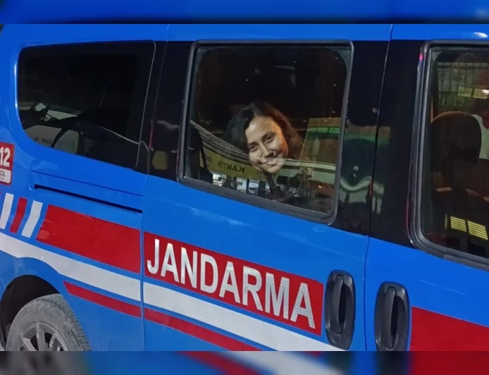 İzmir Barosu: “Esra Işık derhal serbest bırakılmalı, yaşam savunucularına baskılar son bulmalı”