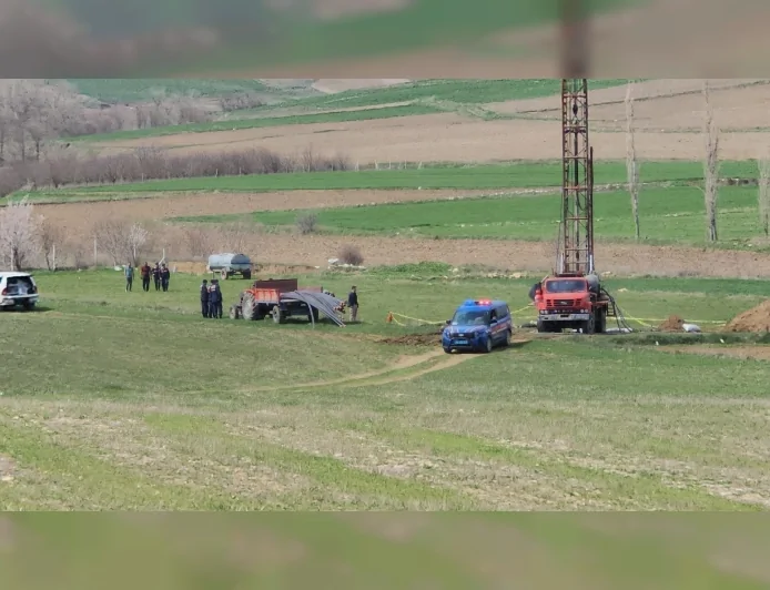 Çorum Mecitözü’nde Sondaj Çalışmasında Çıkan Silahlı Kavgada Baba ve Oğlu Hayatını Kaybetti