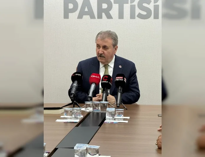 Büyük Birlik Partisi Genel Başkanı Mustafa Destici Başkent Ankara Meclisi heyetini genel merkezde kabul etti