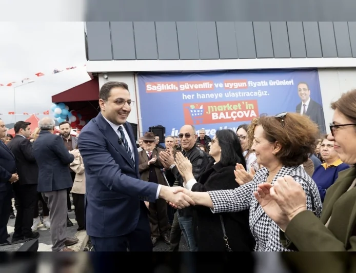 Balçova’da Sosyal Belediyecilik Güçlendi: Onur Yiğit ‘'Mazeret Üretmeden Sorumluluk Alıyoruz’' Diyerek İki Yeni Hizmeti Açtı