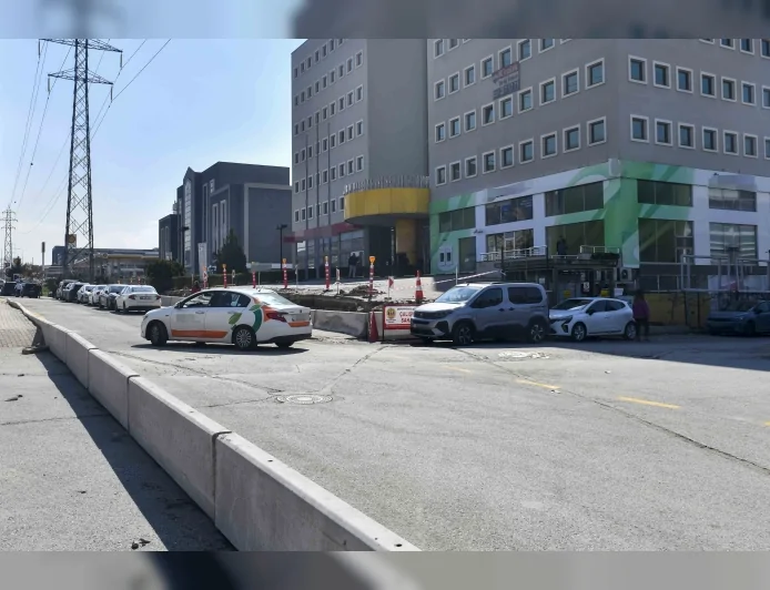 ANKARA BÜYÜKŞEHİR BELEDİYESİ BAĞDAT CADDESİ’NDE TRAFİK AKIŞINI HIZLANDIRAN YENİ DÜZENLEMEYİ HAYATA GEÇİRDİ